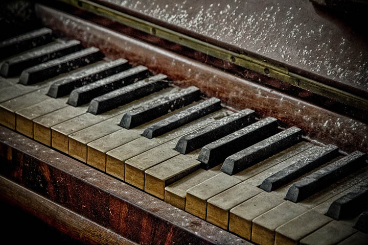 Keep Your Piano Clean 